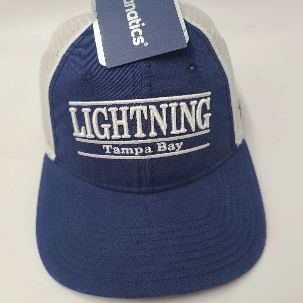Tampa Bay Lightning Hat Snapback Trucker Mesh Fanatics Blue White NHL Split Bar